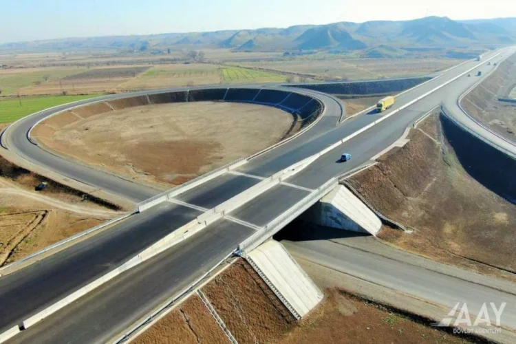 Sabahdan "İpək yolu"nda sürət həddi dəyişdirilir