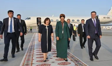 Sahibə Qafarova Türkmənistana işgüzar səfərə gedib