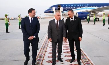 Baş nazir Əli Əsədov Türkmənistana işgüzar səfər edib