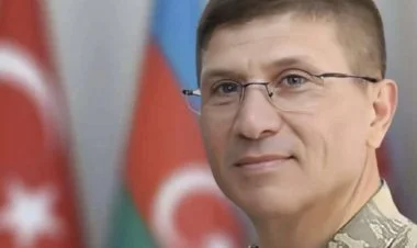 Ərdoğan Bəxtiyar Ersaya ordu generalı rütbəsi verib