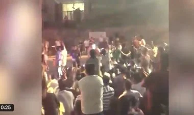 İcevanda hindistanlılar dövlətlərarası yolu bağlayıb VİDEO