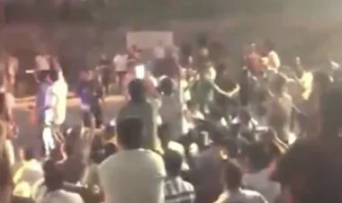 Ermənistanda etiraz edən hindistanlıların yanına səfir gəldi