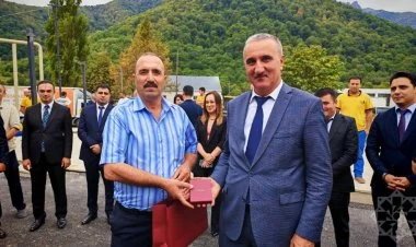 Vəngliyə yola salınan ilk köç karvanı kəndə çatıb YENİLƏNİB