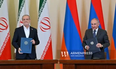 Ermənistan və İran arasında bir sıra sənədlər imzalanıb
