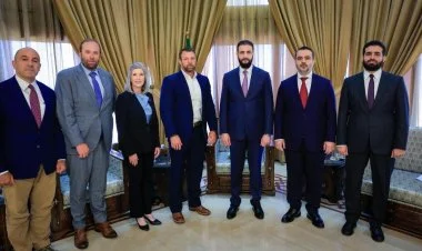 Suriya Prezidenti Dəməşqdə amerikalı senatorlarla görüşüb