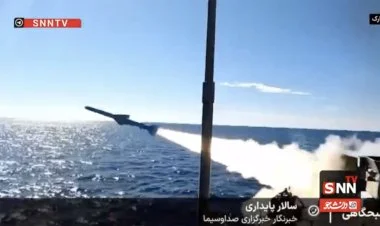 İranın HDQ Oman körfəzində raket təlimləri keçirib VİDEO