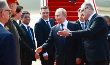 Putin Çinə səfər edib