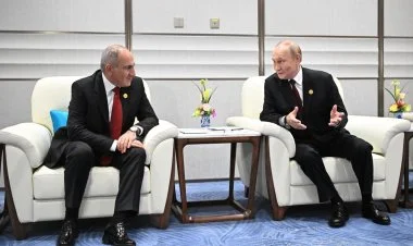 Putin Çində Paşinyanla görüşüb YENİLƏNİB