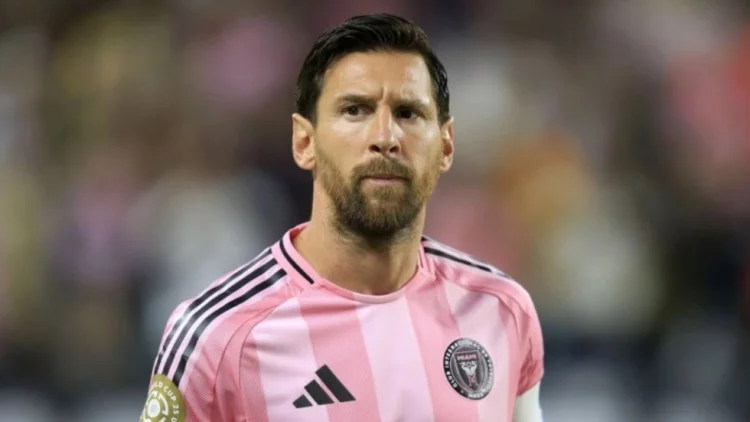 Lionel Messi zədələnib