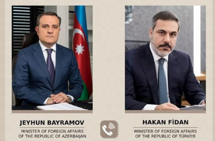 Hakan Fidan Ceyhun Bayramovla telefonla danışıb