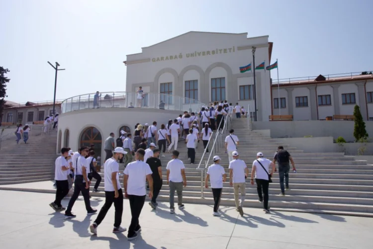 Diaspor gəncləri Qarabağ Universiteti ilə tanış olublar