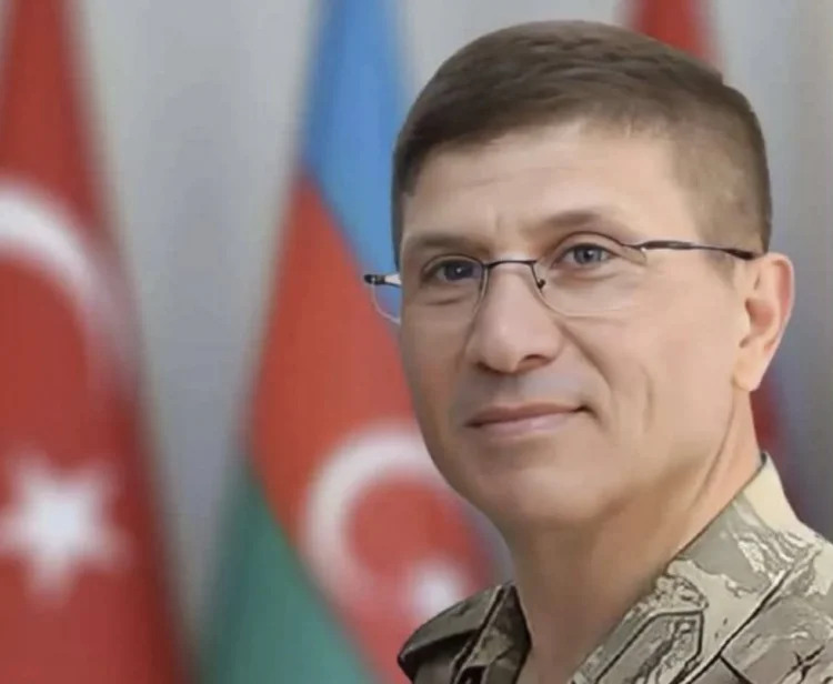 Ərdoğan Bəxtiyar Ersaya ordu generalı rütbəsi verib