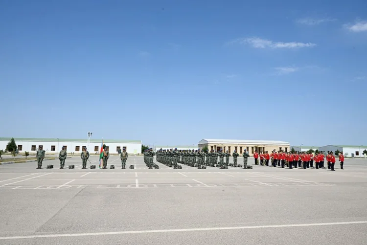 Azərbaycan hərbçiləri Pakistana yola düşüb