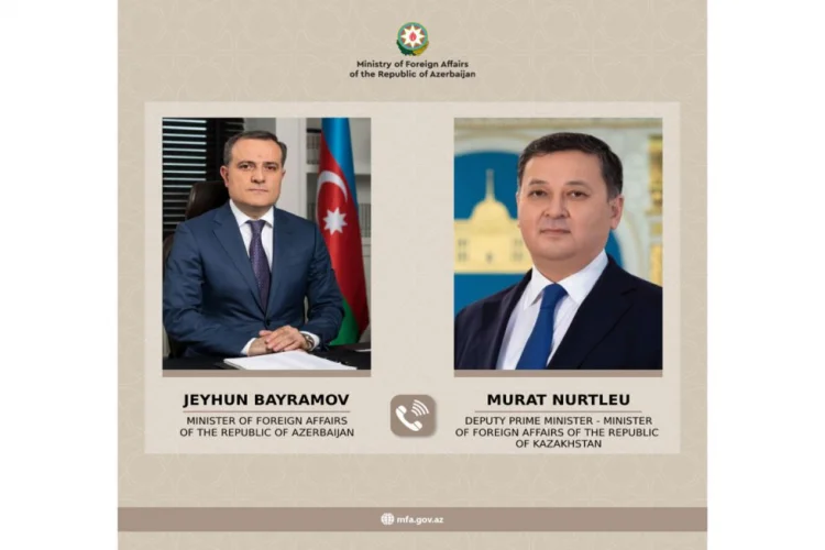 Ceyhun Bayramov qazaxıstanlı həmkarı ilə danışıb