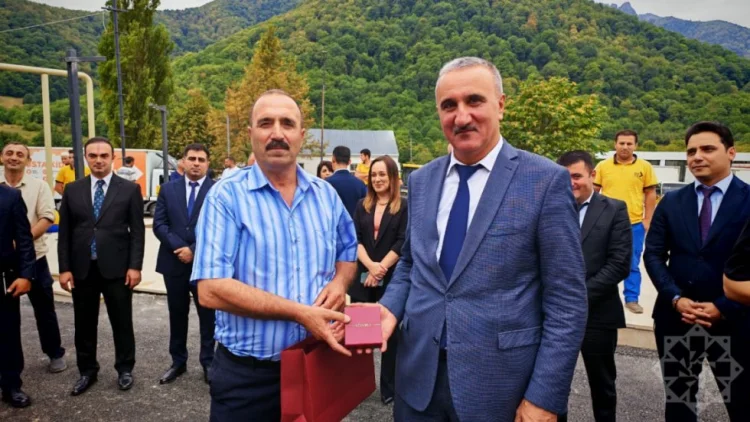 Vəngliyə yola salınan ilk köç karvanı kəndə çatıb YENİLƏNİB