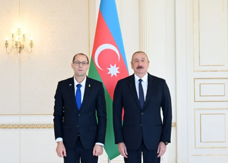 İlham Əliyev İsrailin yeni təyin olunmuş səfiri qəbul edib