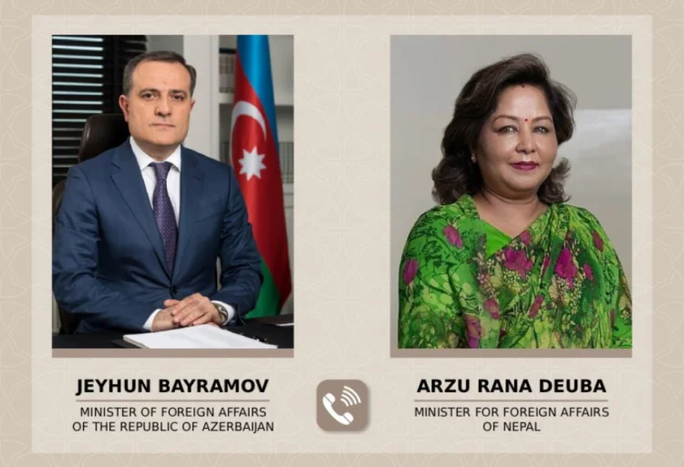 Ceyhun Bayramov nepallı həmkarı ilə danışıb
