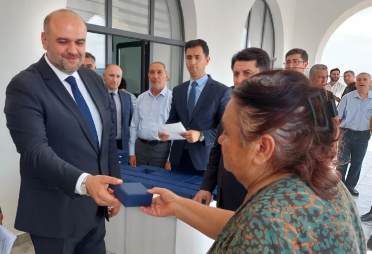Xıdırlı kəndinə köçən sakinlərə evlərinin açarları verilib