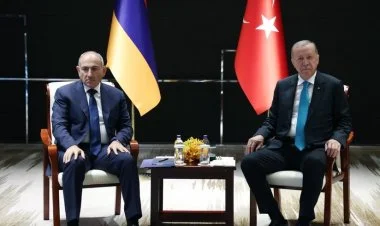 Ərdoğan ŞƏT sammiti çərçivəsində Paşinyanla görüşüb
