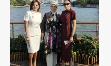 Birinci xanımlar Çində birlikdə gəmi gəzintisində FOTO