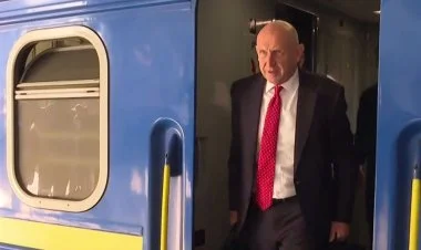 Britaniyanın müdafiə naziri gözlənilmədən Kiyevə gəlib