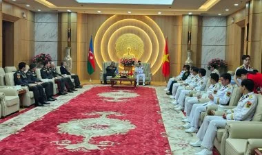 Müdafiə naziri Vyetnam HDQ Komandanlığında olub FOTO