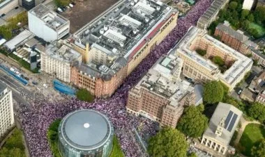 Londondakı kütləvi etirazlar zamanı 25 nəfər saxlanılıb