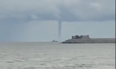 Xəzər dənizində tornado müşahidə olunub
