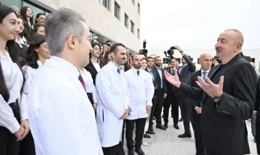 Əliyev Xankəndidə tədris korpusunun açılışında iştirak edib