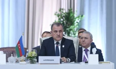 Bayramovdan Qətərin suverenliyi və ərazi bütövlüyünə dəstək