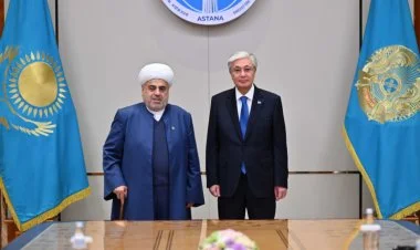 Qazaxıstan Prezidenti Allahşükür Paşazadəni qəbul edib