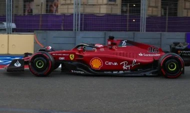 Şarl Leklerin bolidi Bakı trasında qəzaya uğrayıb