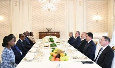 İlham Əliyevin Ruanda Prezidenti ilə geniş  tərkibdə görüşü