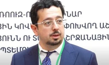 Azərbaycanlı məmurun erməni müxbirləri üçün brifinqi VİDEO