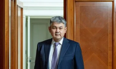 Tokayev Yermek Koşerbayevi yeni XİN rəhbəri təyin edib