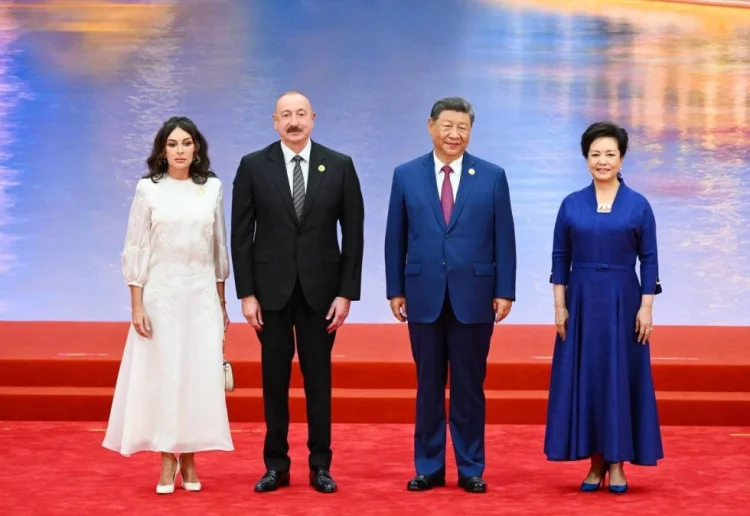 İlham Əliyev və Mehriban Əliyeva qəbulda iştirak edirlər