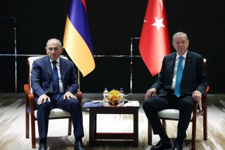 Ərdoğan ŞƏT sammiti çərçivəsində Paşinyanla görüşüb
