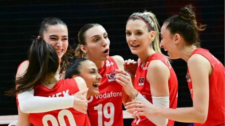 Türkiyənin qadın voleybolçuları ilk dəfə DÇ-nın finalında