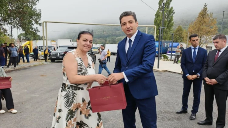 Növbəti köç karvanı Vəngli kəndinə çatıb YENİLƏNİB