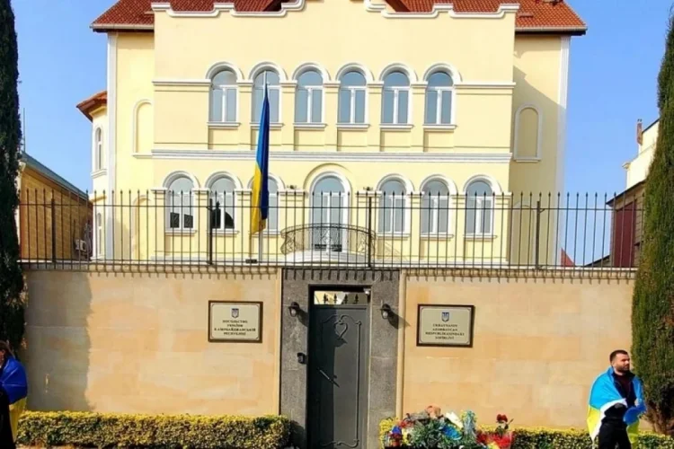 Ukraynanın Azərbaycandakı səfirliyində matəm kitabı açılıb