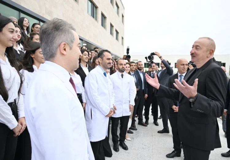 Əliyev Xankəndidə tədris korpusunun açılışında iştirak edib