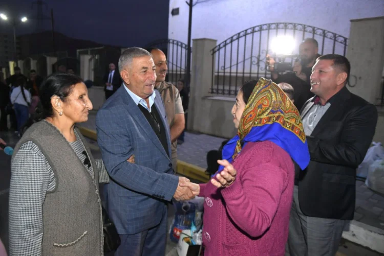 Kəlbəcər şəhərinə növbəti köç karvanı yola salınıb