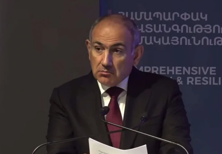 Paşinyan: Ermənistan ordusu Azərbaycan Ordusunu keçə bilməz