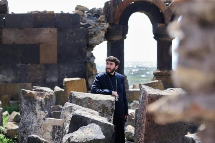 Paşinyan II Qareginin yerinə namizəd tapıb