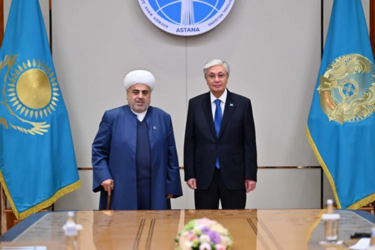 Qazaxıstan Prezidenti Allahşükür Paşazadəni qəbul edib