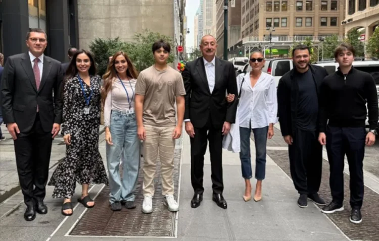 Leyla Əliyeva Nyu-Yorkdan ailəvi foto paylaşdı