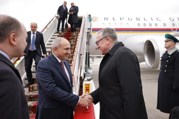 Paşinyan Rusiyaya işgüzar səfərə gəlib