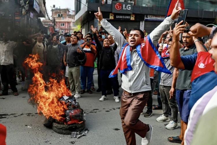 Nepalda iğtişaşlar yenidən alovlandı