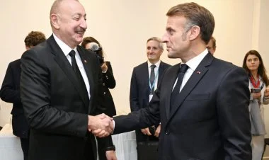 İlham Əliyev Kopenhagendə E.Makronla görüşüb
