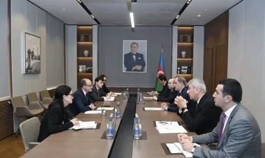 Ceyhun Bayramov İspaniyanın dövlət katibi ilə görüşüb